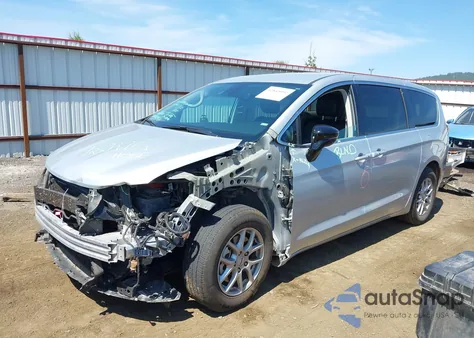 2024 Chrysler Pacifica Touring L z USA, uszkodzony, nr VIN 2C4RC1BG2RR171690